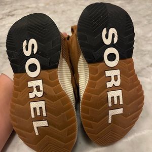 Size 9 Toddler Sorel snow/waterproof boots